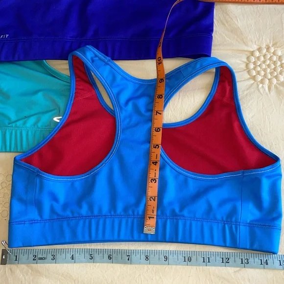 3 sports bras - Picture 4 of 10